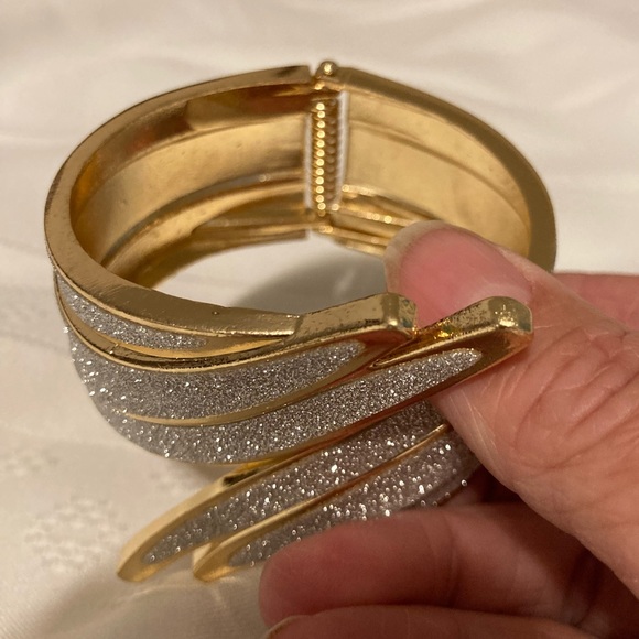 Bracelet - Picture 5 of 7